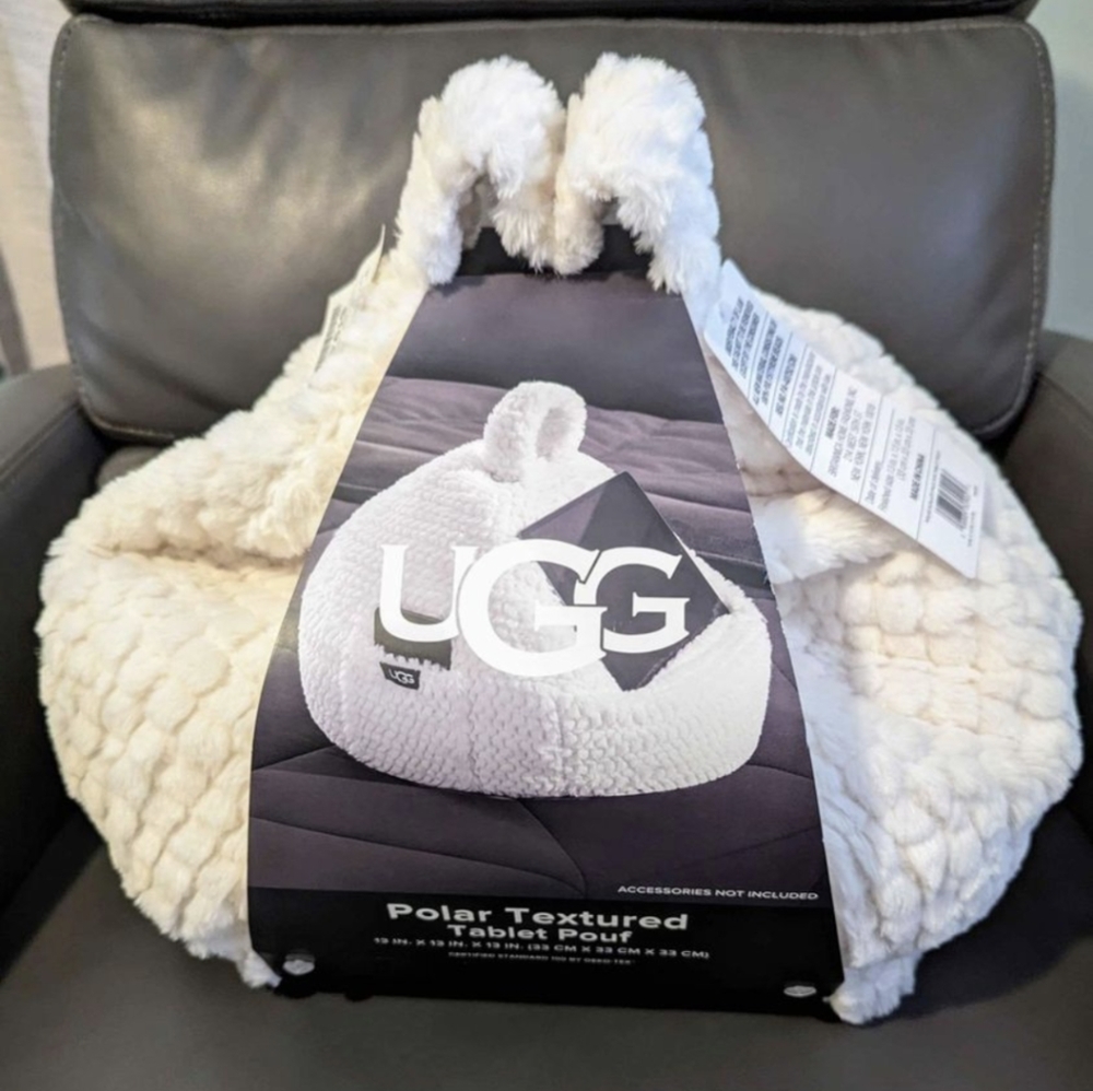 UGG tablet pouf